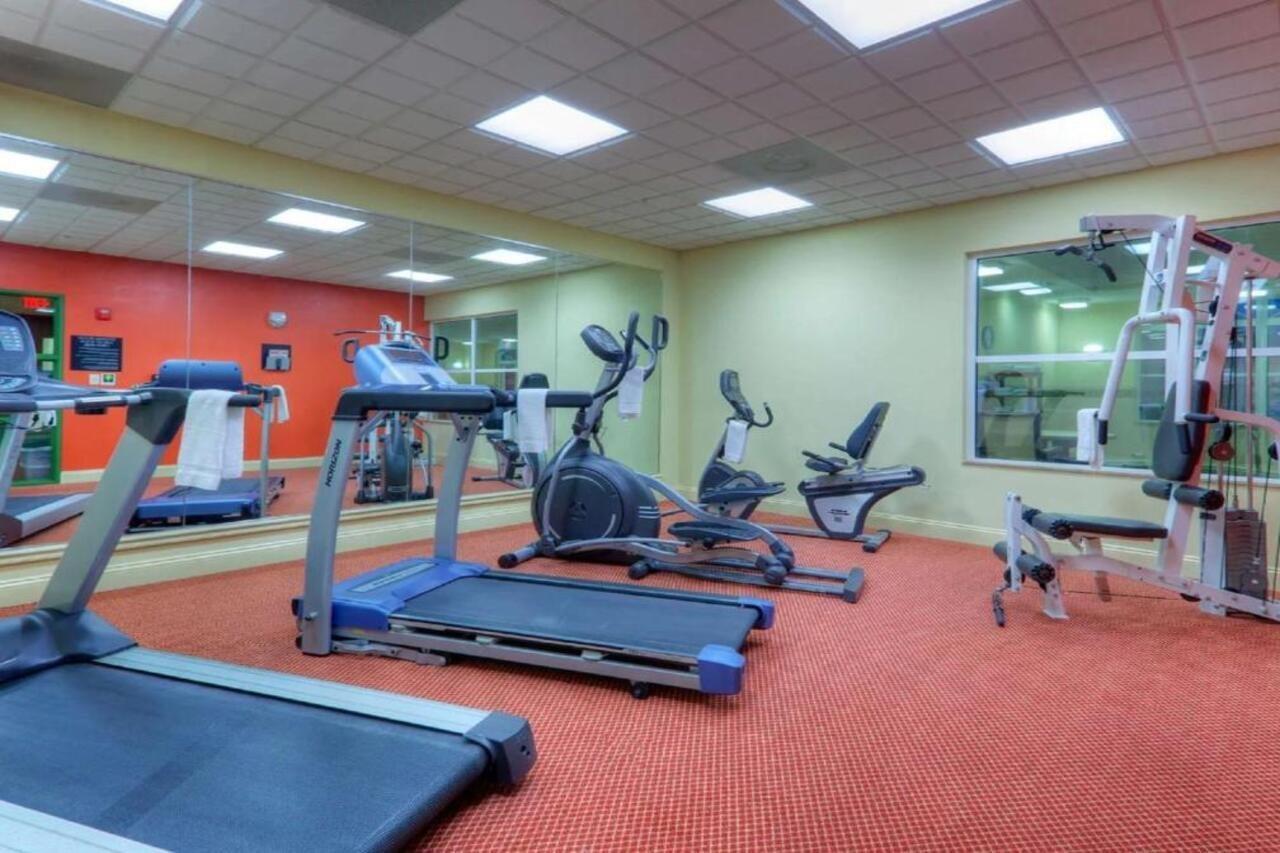 Country & By Radisson, Fredericksburg, Va 3* Fredericksburg