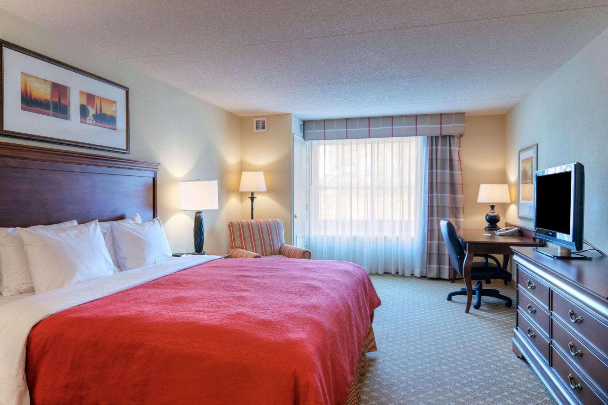 Country & By Radisson, Fredericksburg, Va