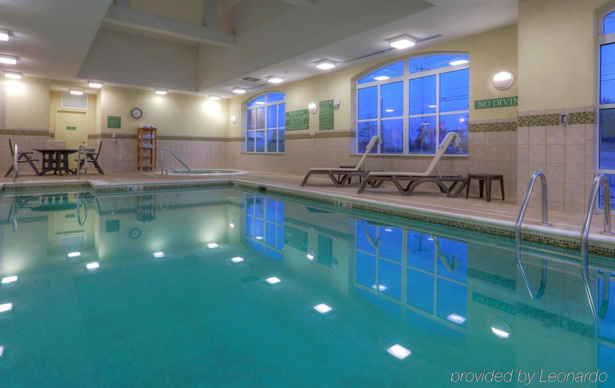 Country & By Radisson, Fredericksburg, Va Hotel