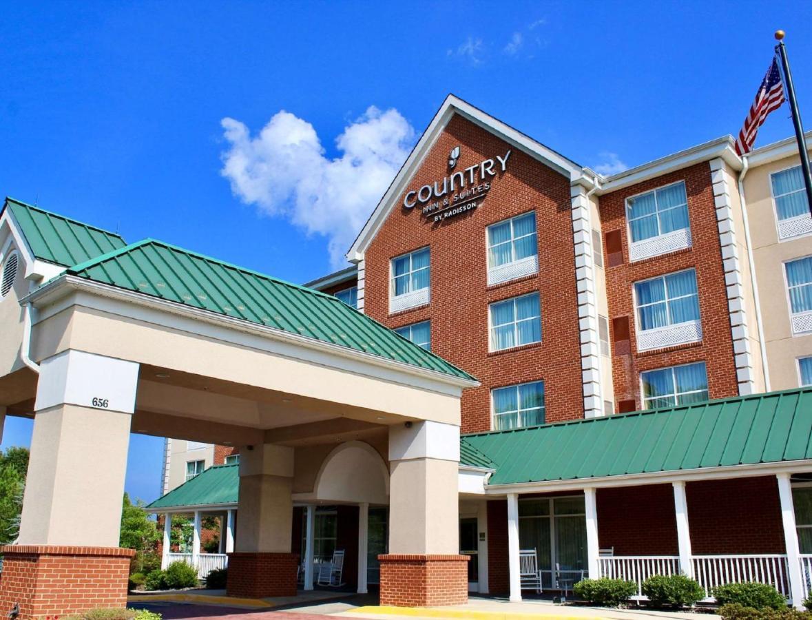 Country & By Radisson, Fredericksburg, Va Hotel